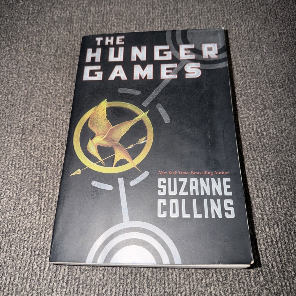 Hunger Games (Hunger Games, Book One) by Suzanne Collins (2010,Paperback) Box B